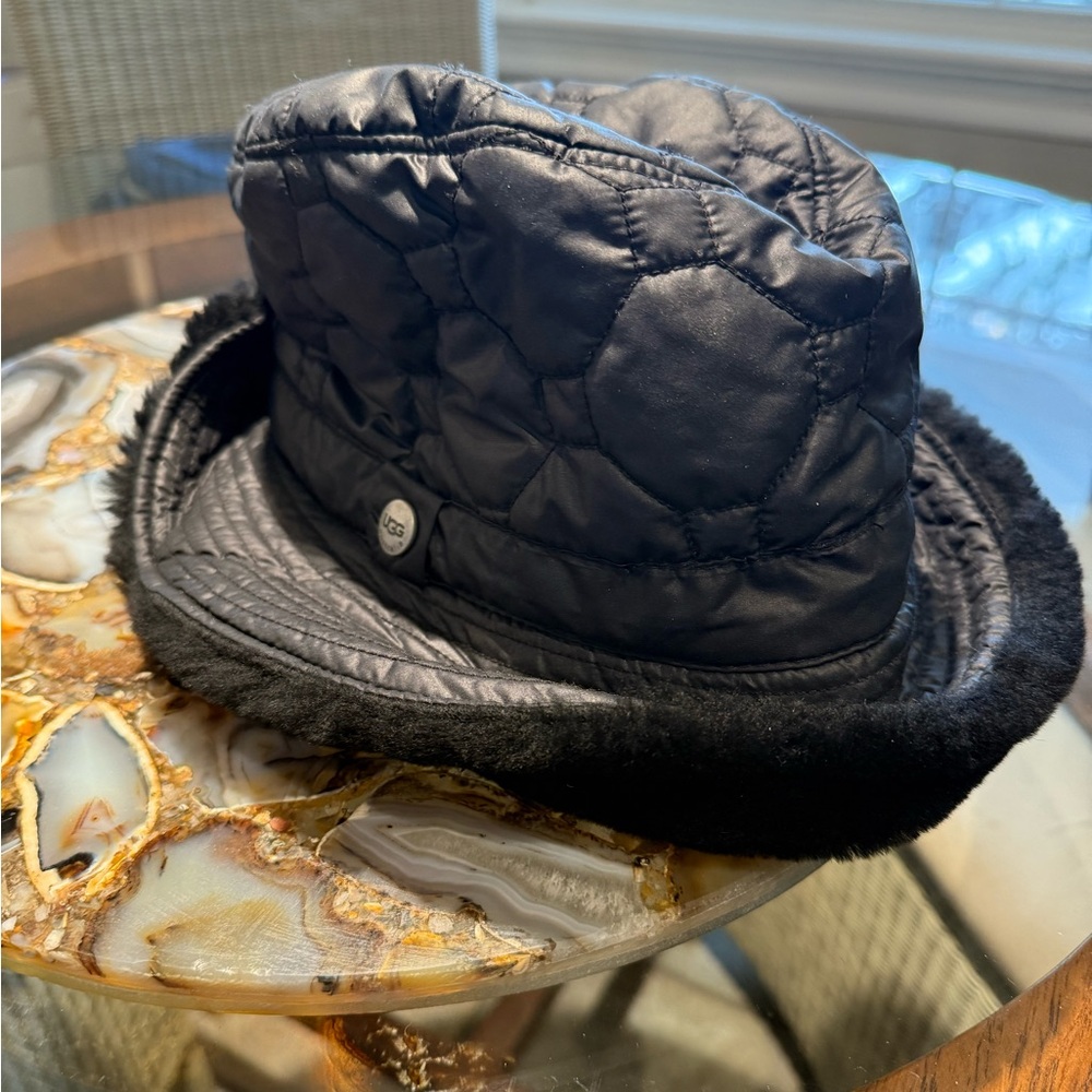 UGG Quilted Black Bucket Hat - Picture 4 of 6